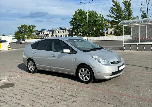 pomorskie Toyota Prius cena 23500 przebieg: 420000, rok produkcji 2008 z Warszawa